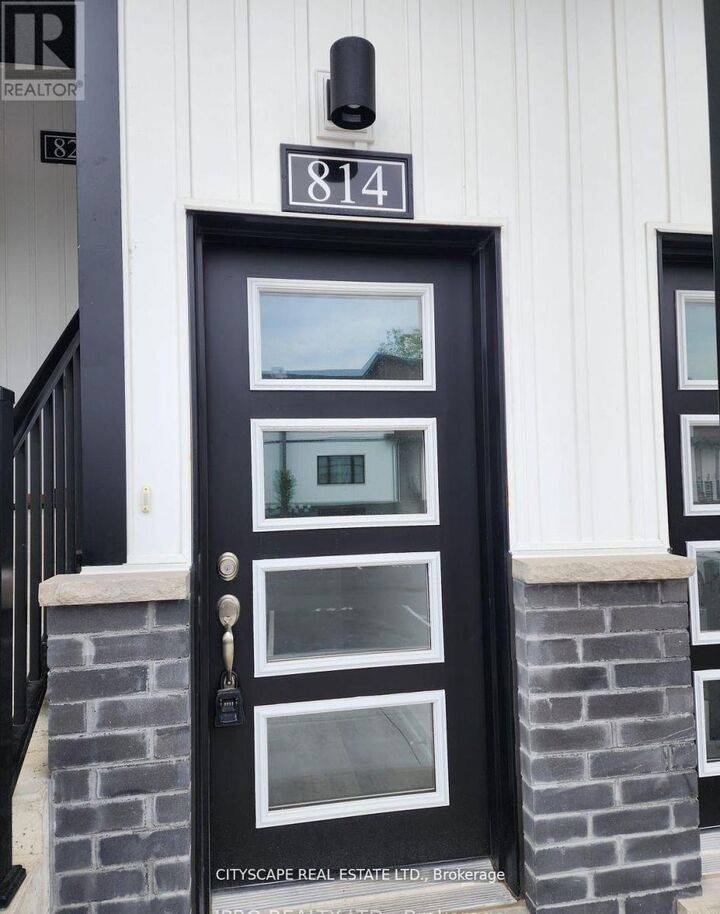 Property Photo:  4263 Fourth Avenue 814  ON L2E 0C2 