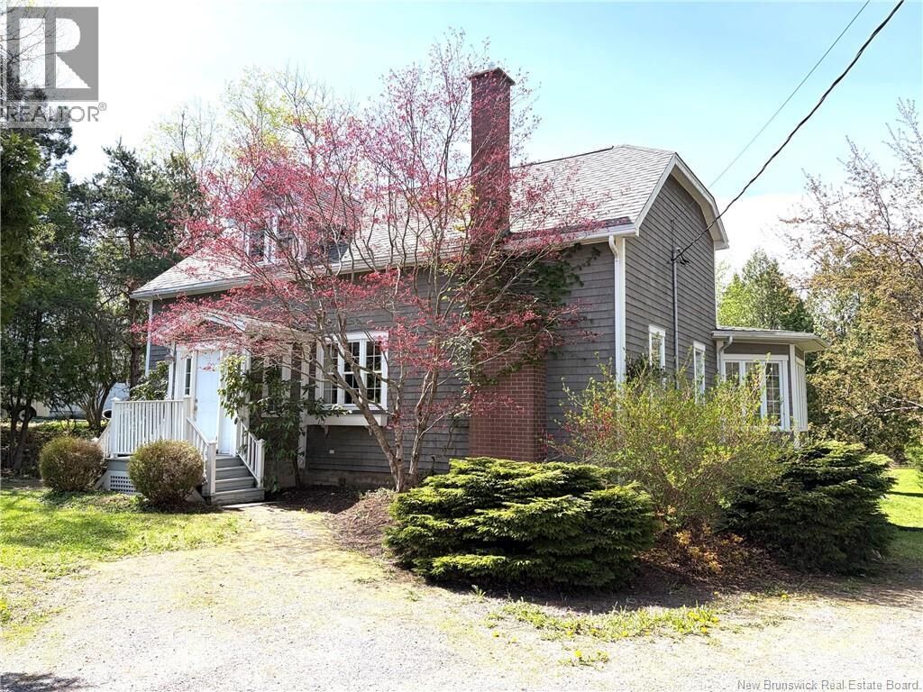 Property Photo: 9 Grove Avenue NB E2E 5K5
