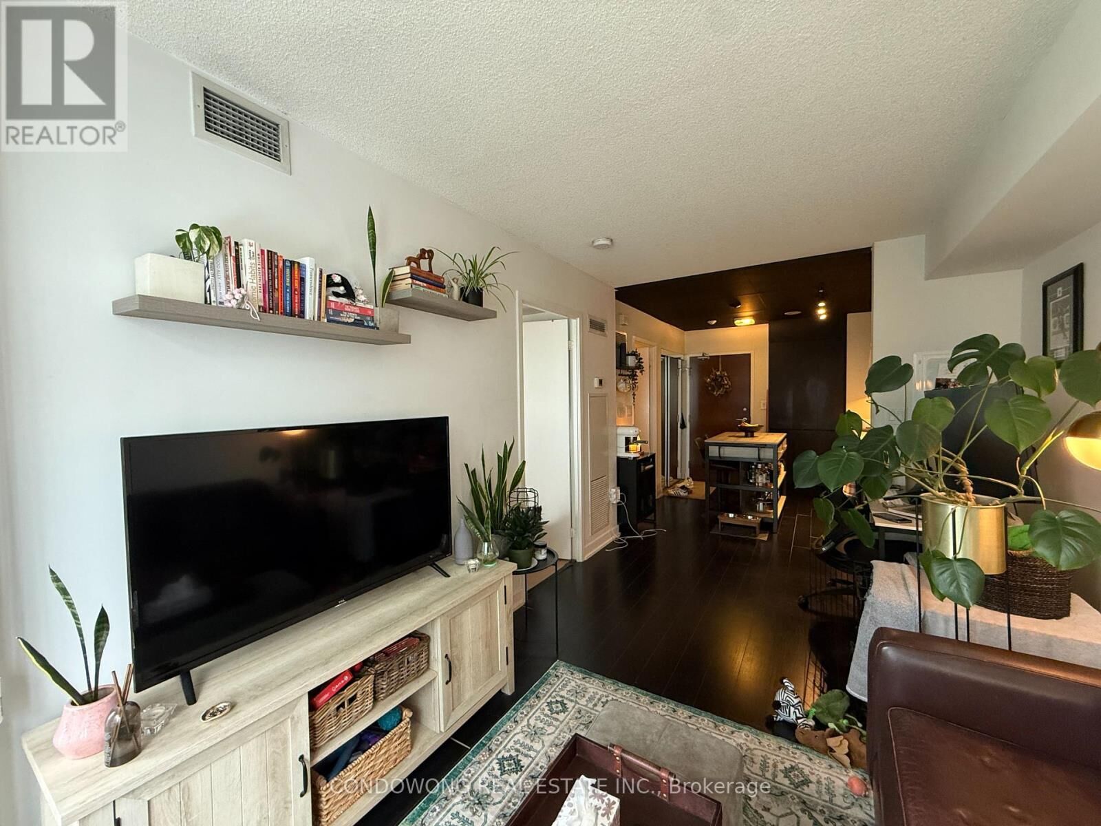 Property Photo: 15 Iceboat Terrace 837 ON M5V 4A5