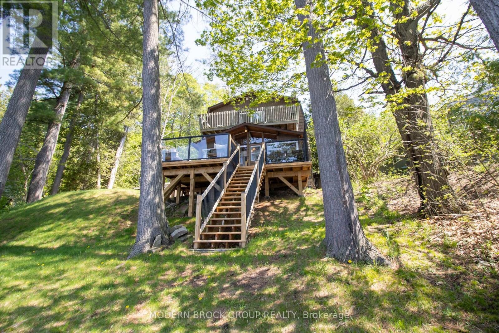 Property Photo:  736 Cedar Park Lane South  ON K0E 1B0 