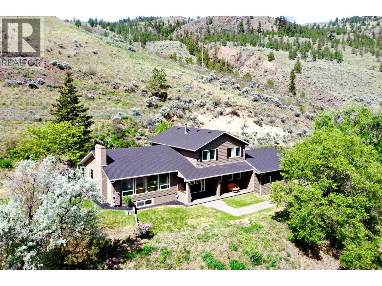 Property Photo:  3084 Dohm Road  BC V2B 7L8 