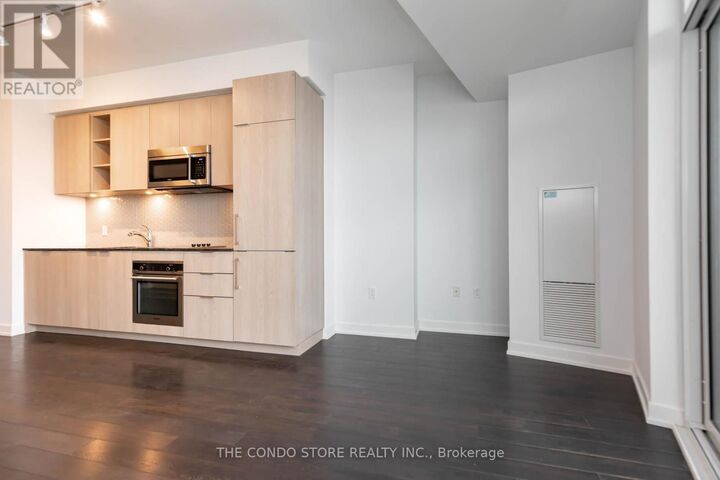Property Photo:  50 Ordnance Street 2807  ON M6K 1A2 
