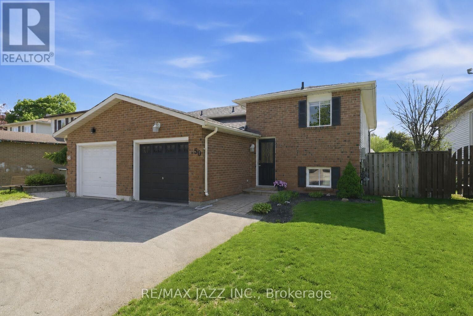 Property Photo:  50 Hartsfield Drive  ON L1E 1L8 