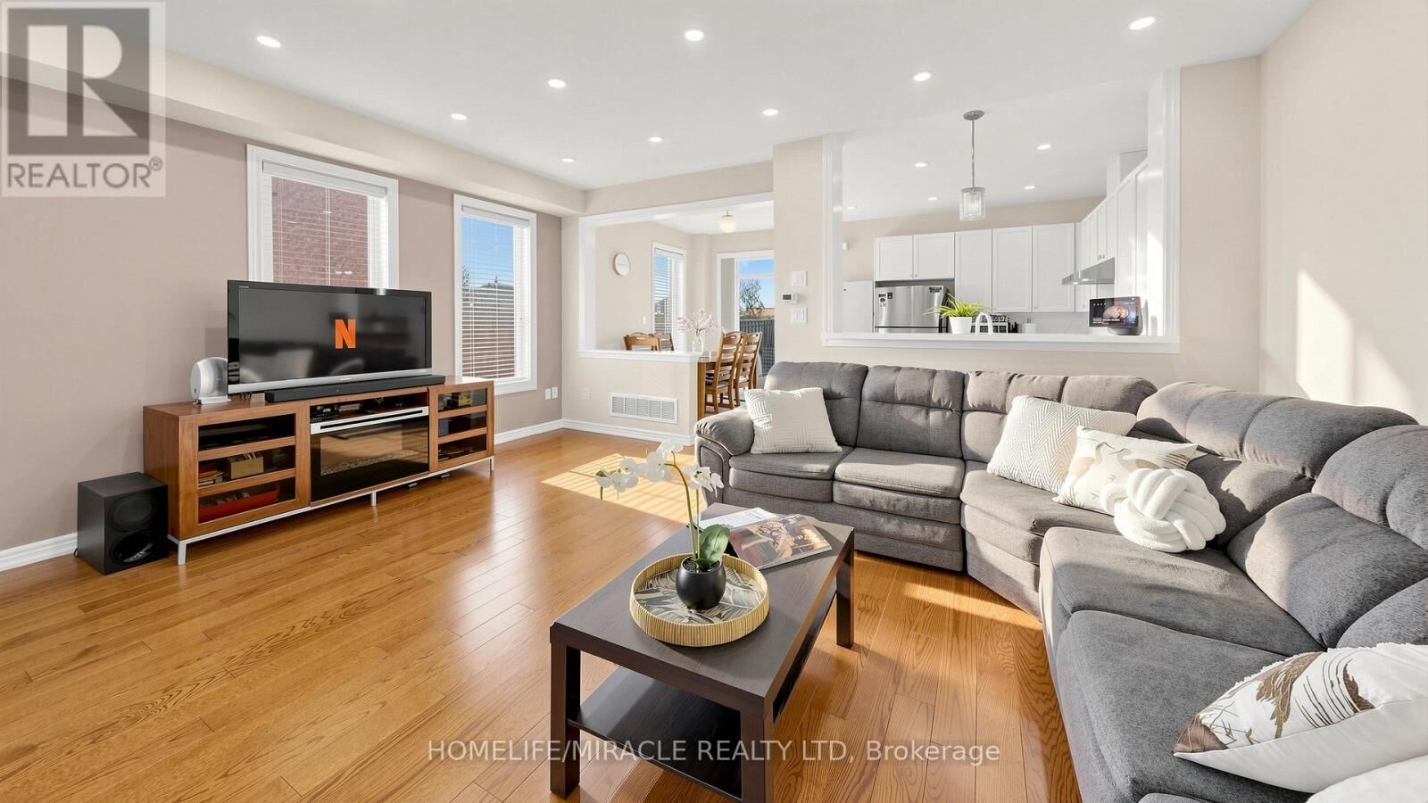 Property Photo:  66 Rocky Point Crescent  ON L6V 4R7 