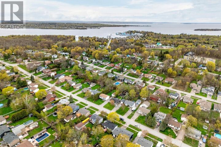 Property Photo:  72 Bay Street  ON L0K 2A0 