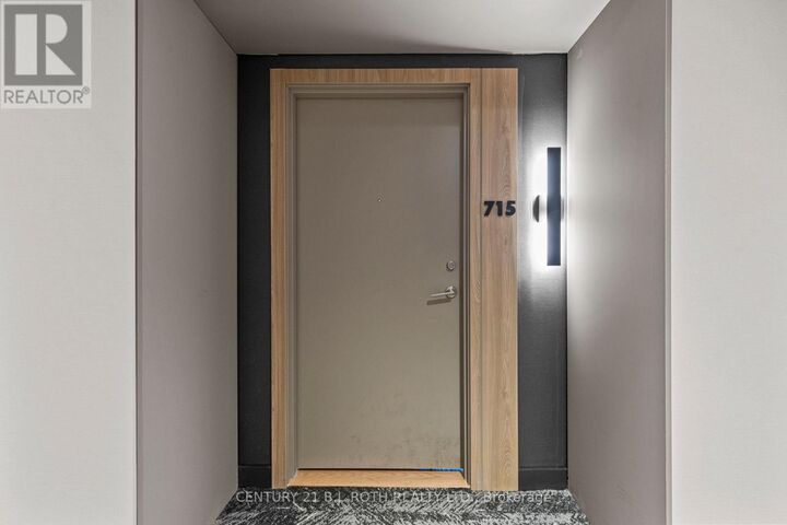 Property Photo: 185 Dunlop Street East 715 ON L4M 1B2
