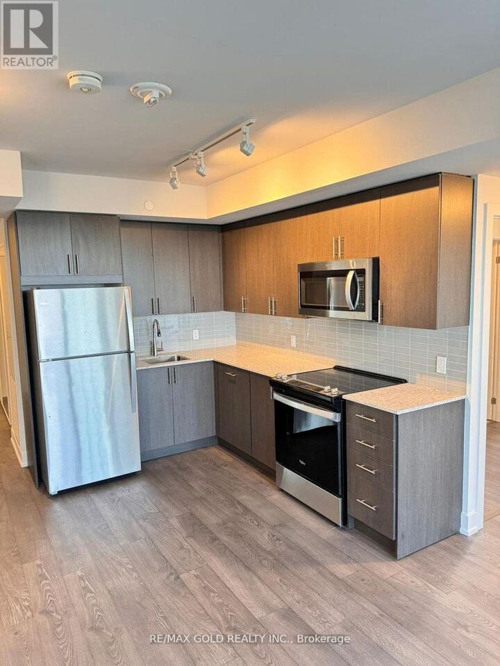 Property Photo:  2550 Simcoe Street North 2316  ON L1L 0R5 