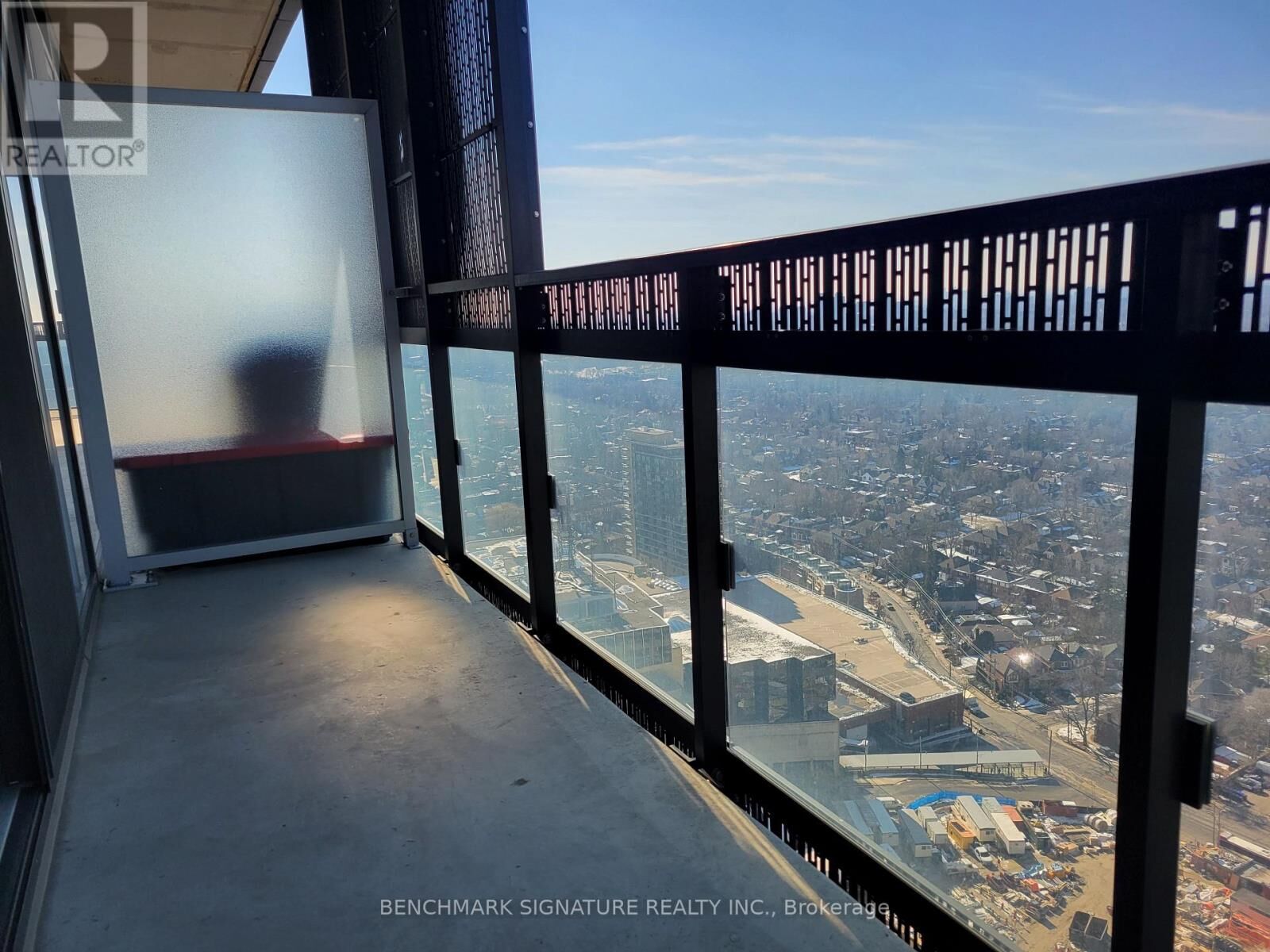 Property Photo:  8 Eglinton Avenue East 3003  ON M4P 1A6 
