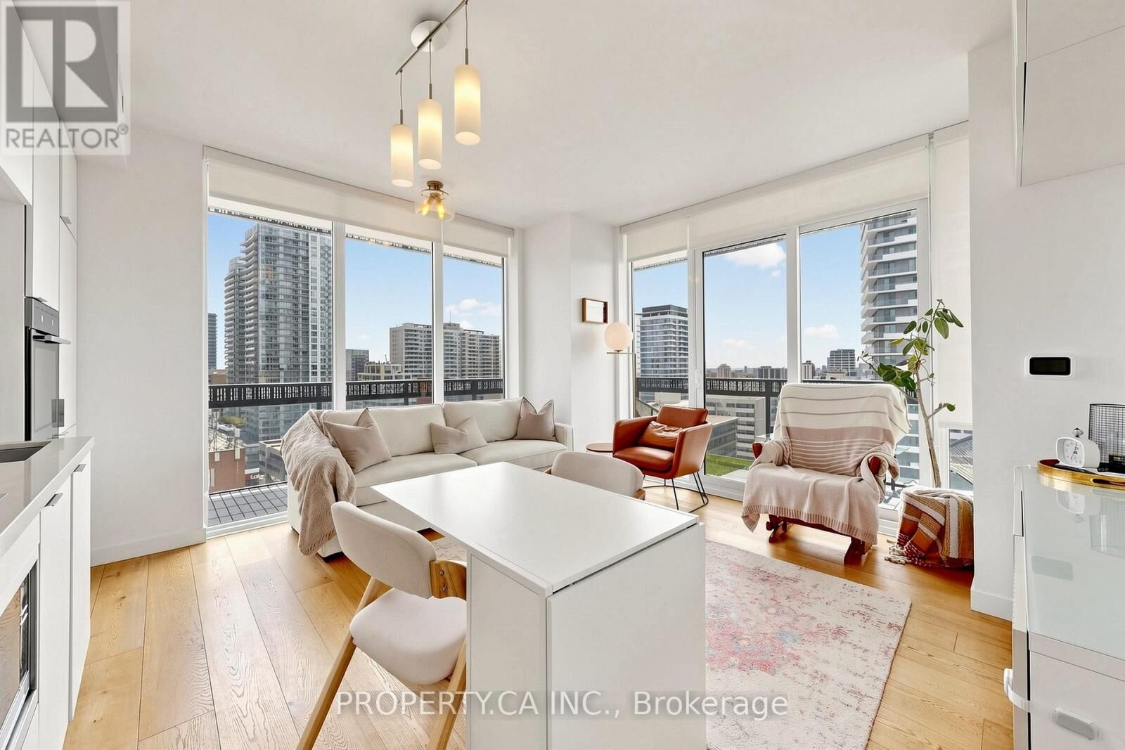 Property Photo:  8 Eglinton Avenue East 1411  ON M4P 0C1 