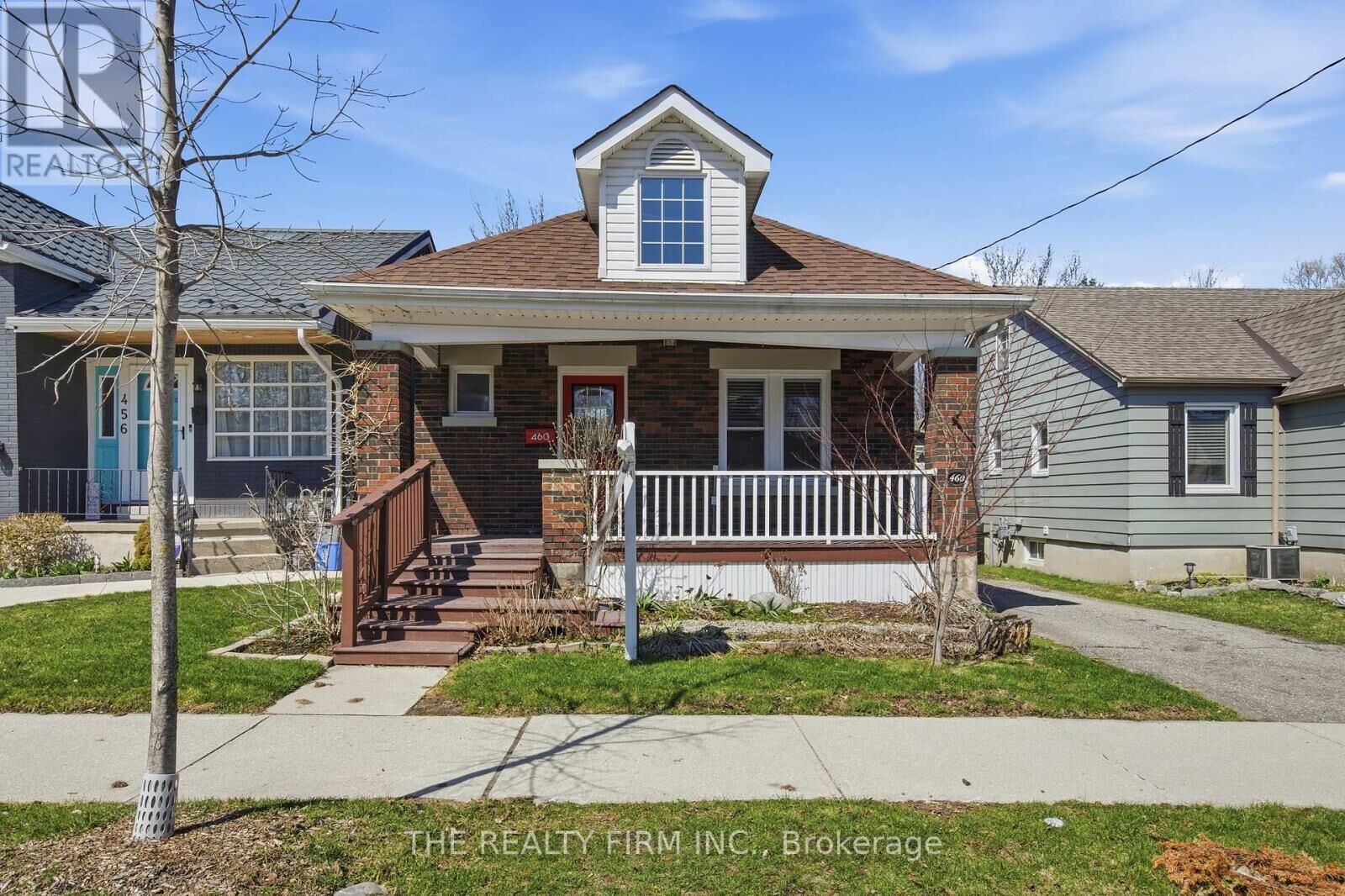 Property Photo:  460 Moore Street  ON N6C 2C2 