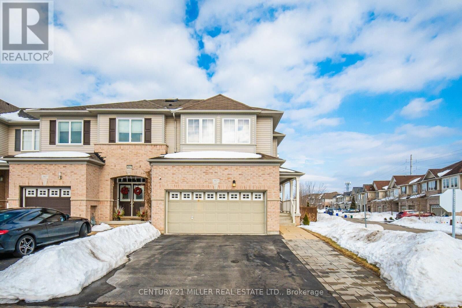 Property Photo:  2025 Trawden Way  ON L6M 0M2 