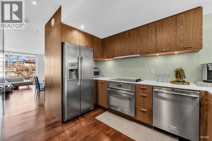 Property Photo:  850 West 8th Avenue 2  BC V5Z 1E2 