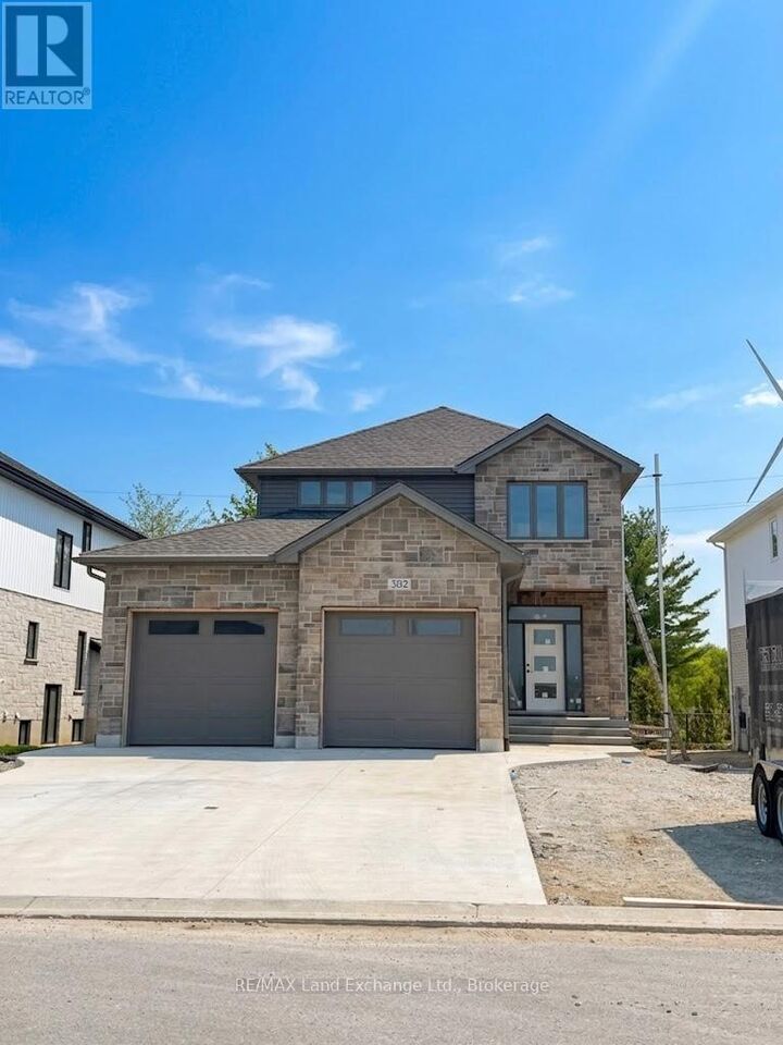 382 Frances Street — photo 1