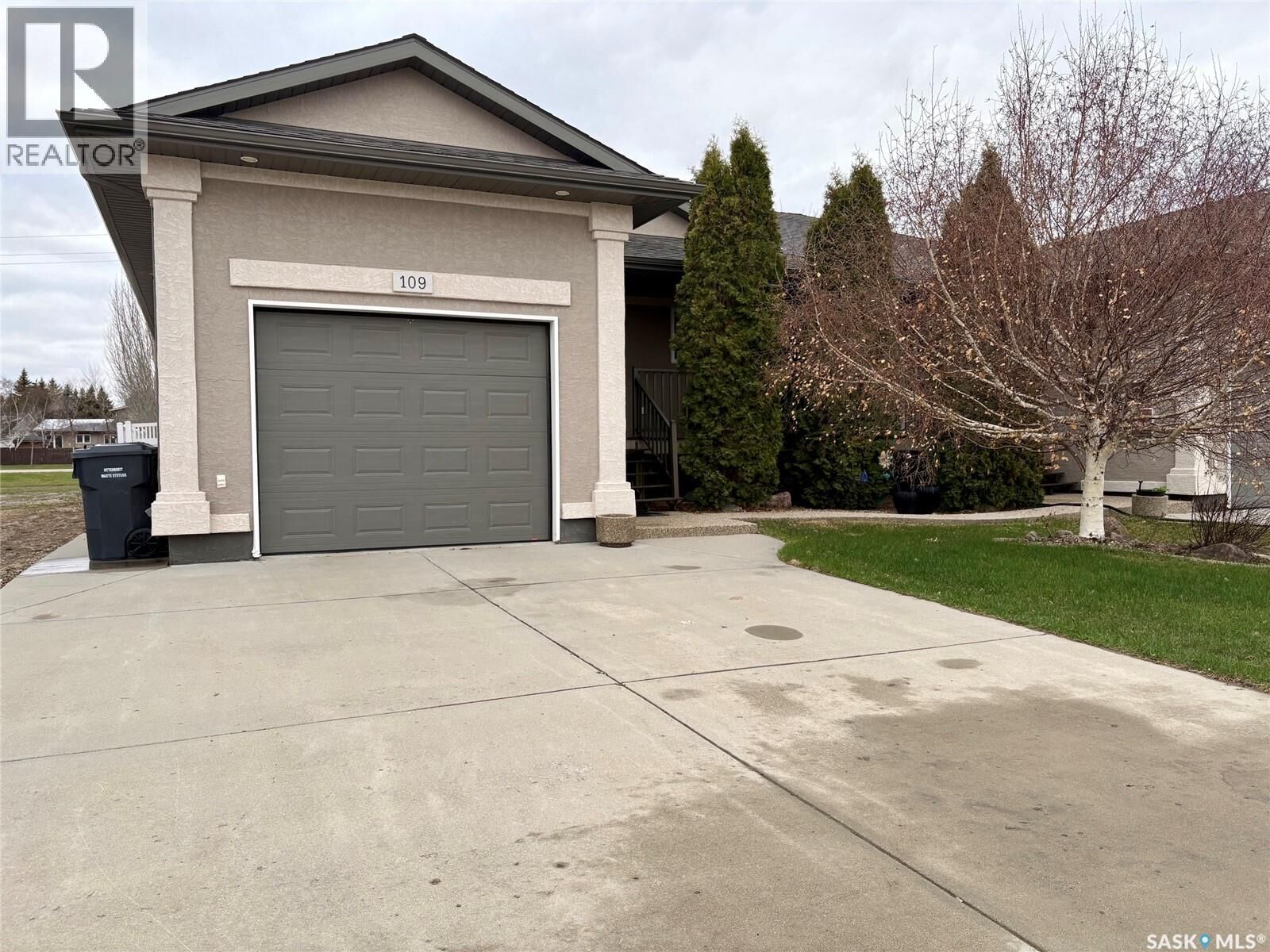 Property Photo:  109 Good Spirit Crescent  SK S3N 3J8 