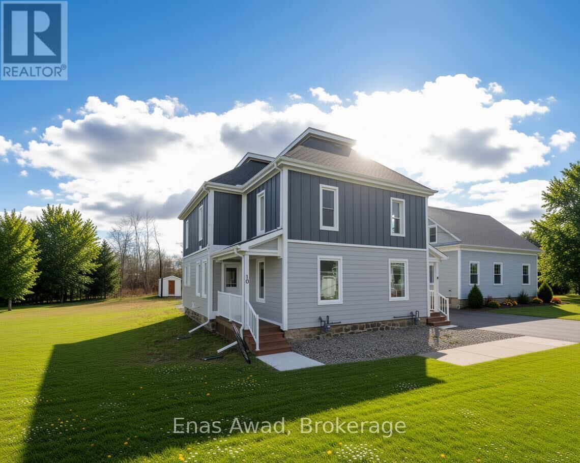 Property Photo: 8 Victoria Avenue ON K0G 1J0