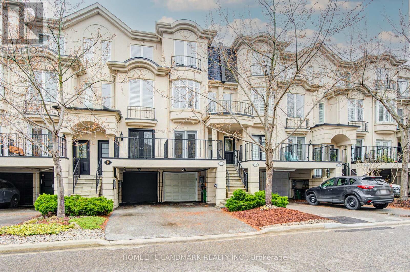 Property Photo:  11 Humphrey Gate  ON M3C 4B8 