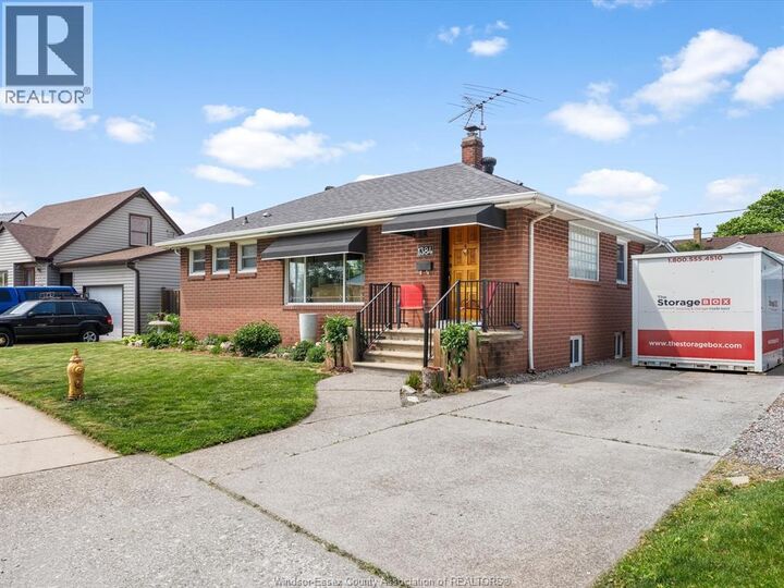 Property Photo:  1384 Granville Crescent  ON N9C 3N8 