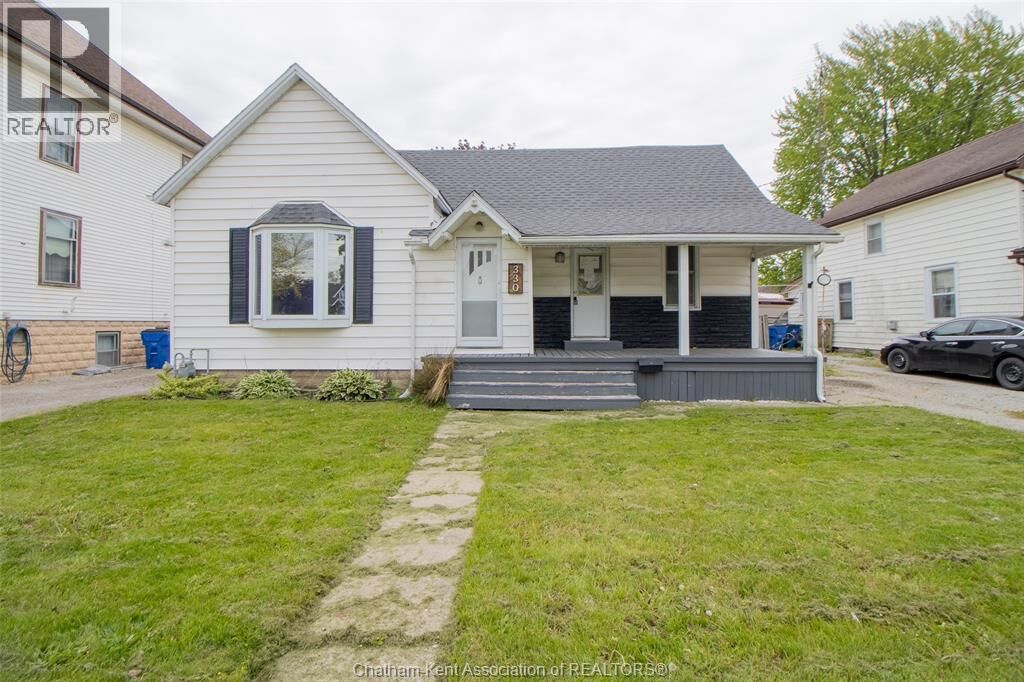 Property Photo:  330 Nelson Street  ON N8A 4G5 