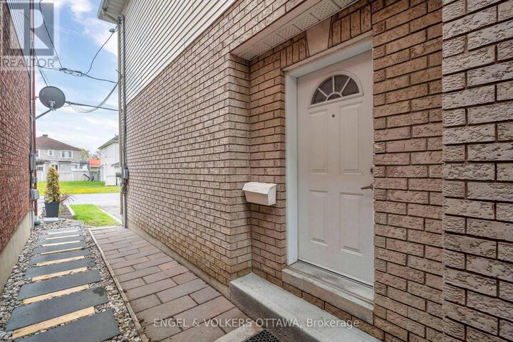 Property Photo: 1649 Rosebella Avenue B ON K1T 1E9