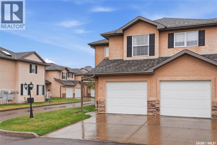 Property Photo: 1 118 Pawlychenko Lane SK S7V 1K1