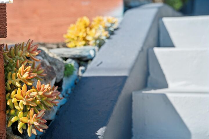 Property Photo:  5208 Trask St  CA 94601 