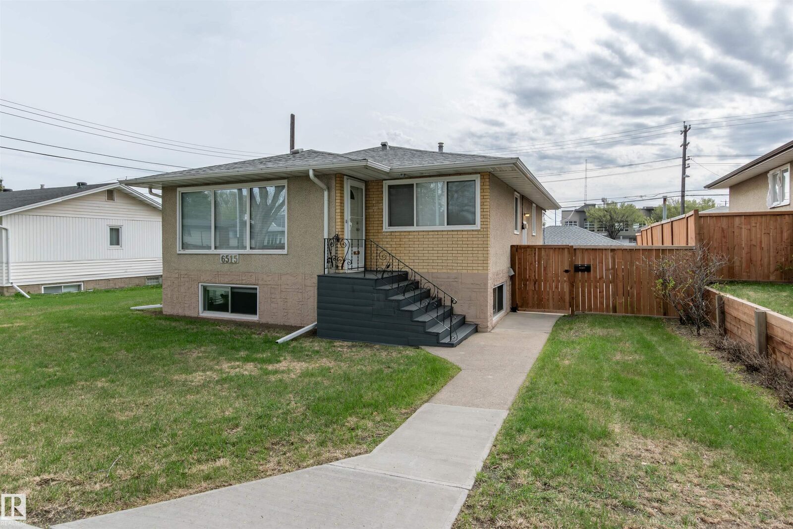 Property Photo:  6515 104 A Street NW  AB T6Y 2M2 