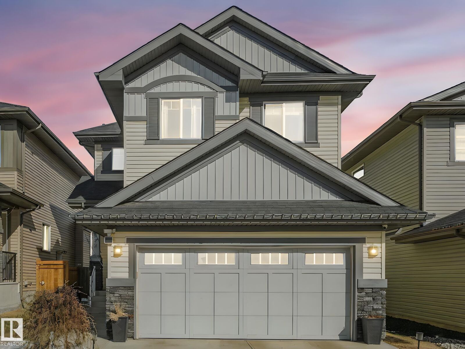 Property Photo:  22522 98A Avenue NW  AB T5T 7C1 