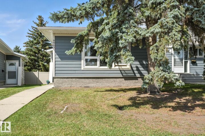 Property Photo:  9963 171 Ave NW  AB T5X 4X2 