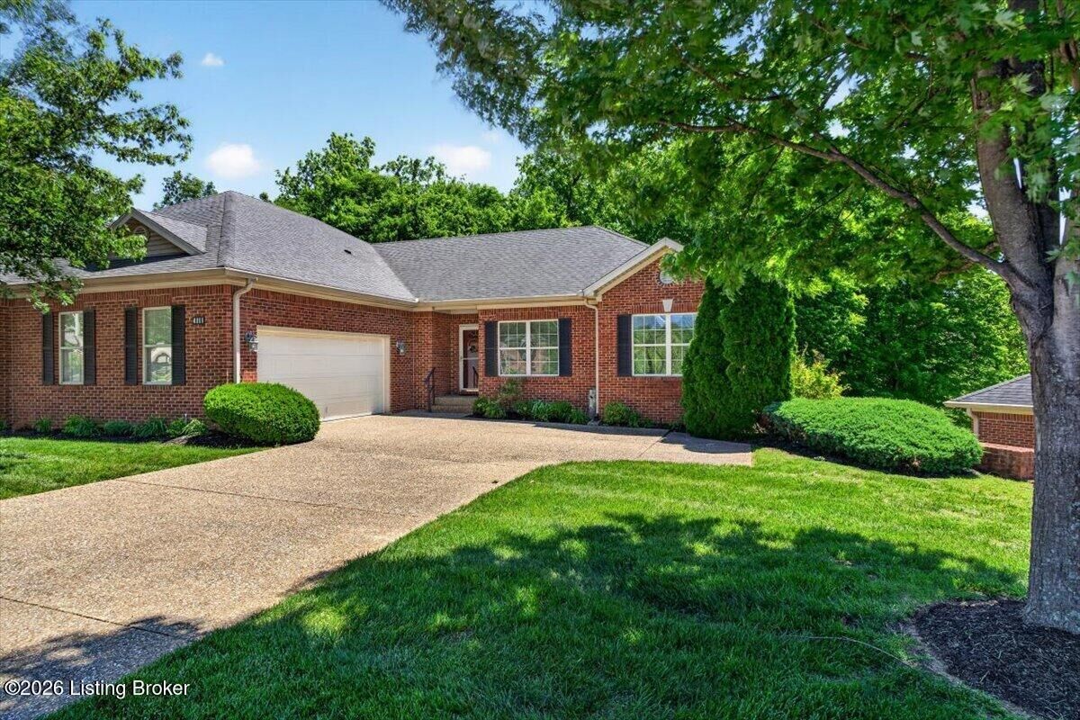 Property Photo: 4111 Dolphin Rd KY 40220
