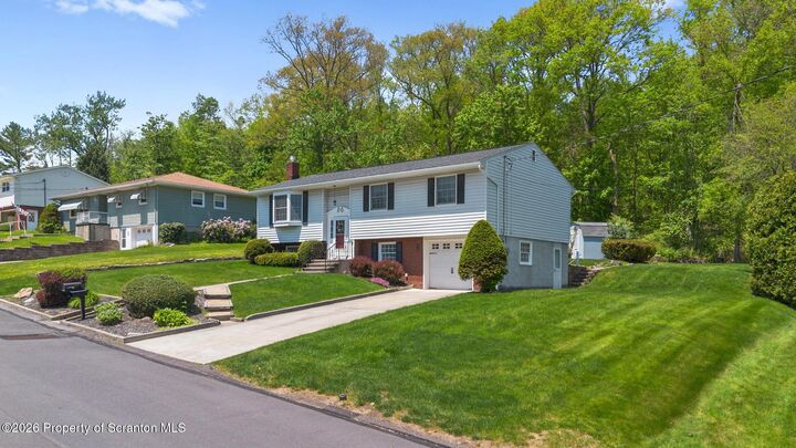 Property Photo:  210 Prynn Street  PA 18452 