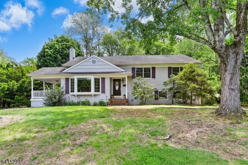 Property Photo:  33 Carol Rd  NJ 07090 