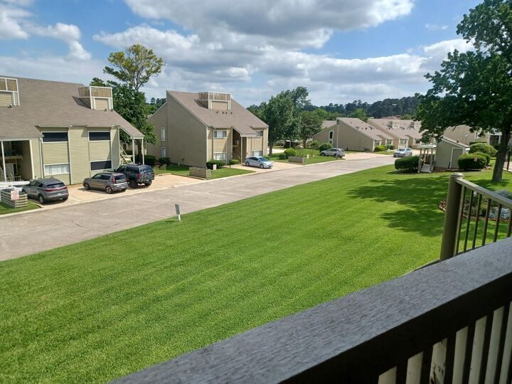 Property Photo: 128 April Point Drive S TX 77356