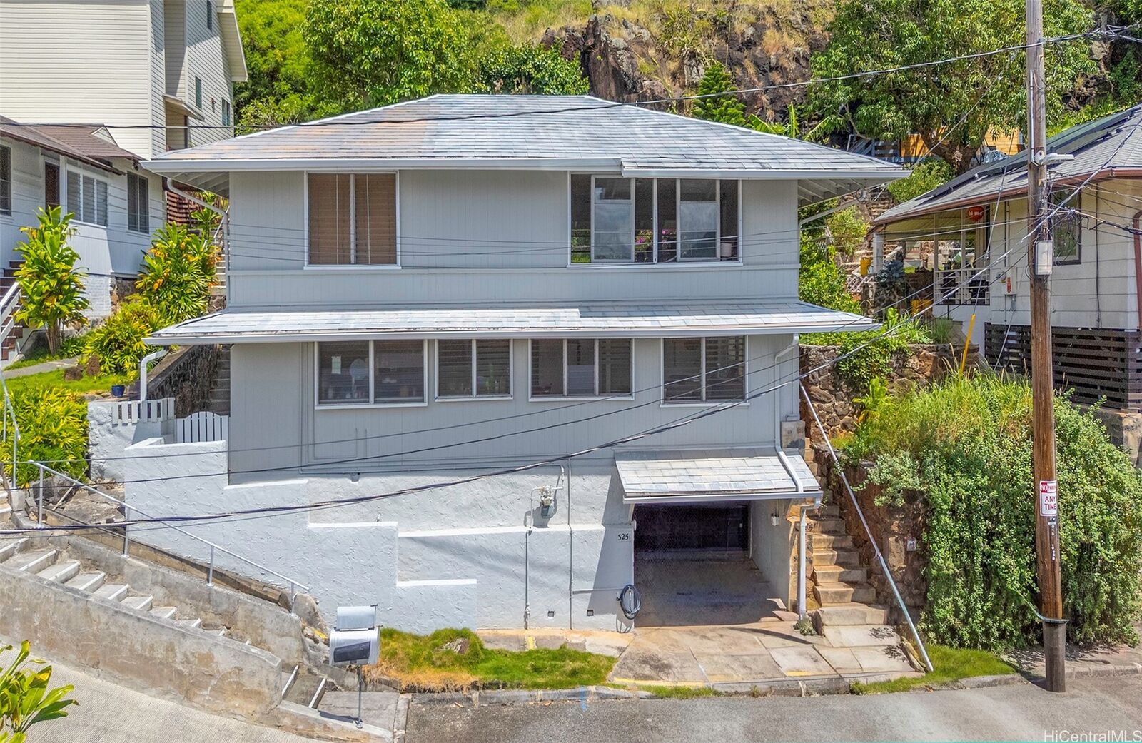 Property Photo: 3251 Palolo Terrace Place HI 96816