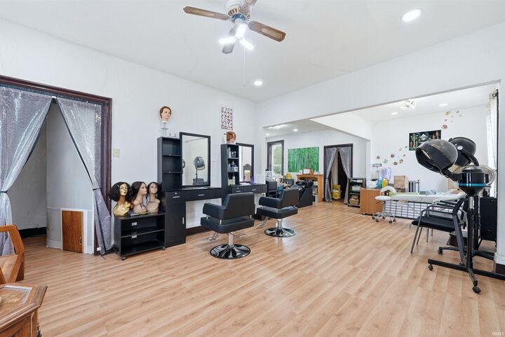Property Photo:  613 E Lewis Street  IN 46802-3244 
