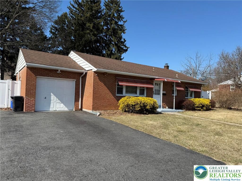 Property Photo:  2229 Rodgers Street  PA 18017 