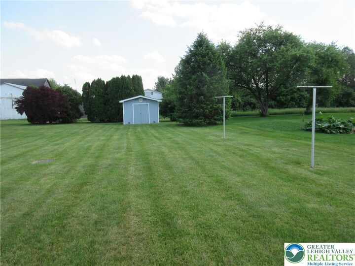 Property Photo: 4363 Vista Drive PA 18064