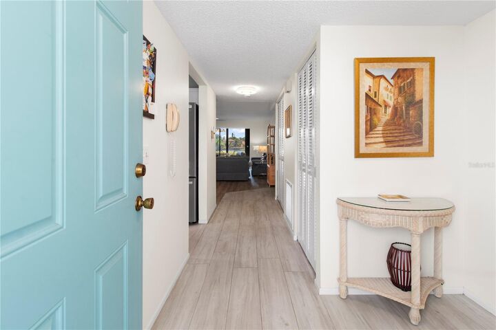 Property Photo:  220 Lakewood Drive  FL 34210 