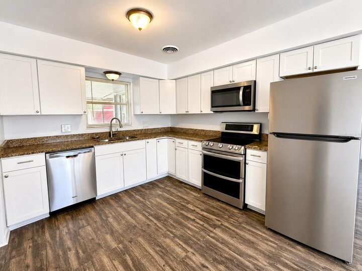 Property Photo:  4008 24th Street W  FL 34205 