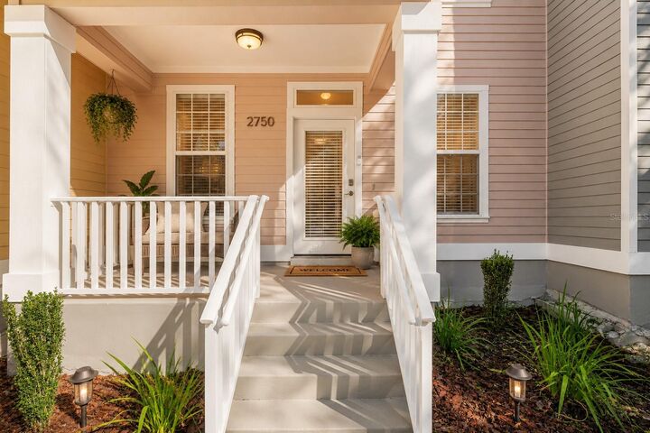 Property Photo:  2750 SW 87th Way  FL 32608 