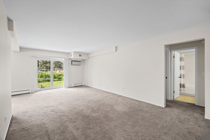 Property Photo:  2315 E Olive Street 1G  IL 60004 