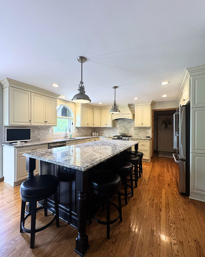 Property Photo:  5N868 Prairie Valley Drive  IL 60175 