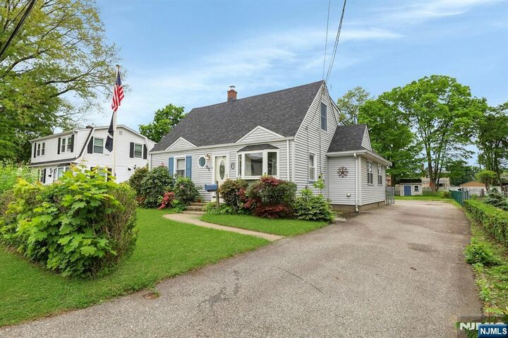 Property Photo:  17 Butler Place  NJ 07420 