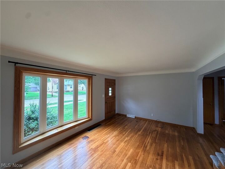 Property Photo:  4717 Summer Lane  OH 44144 