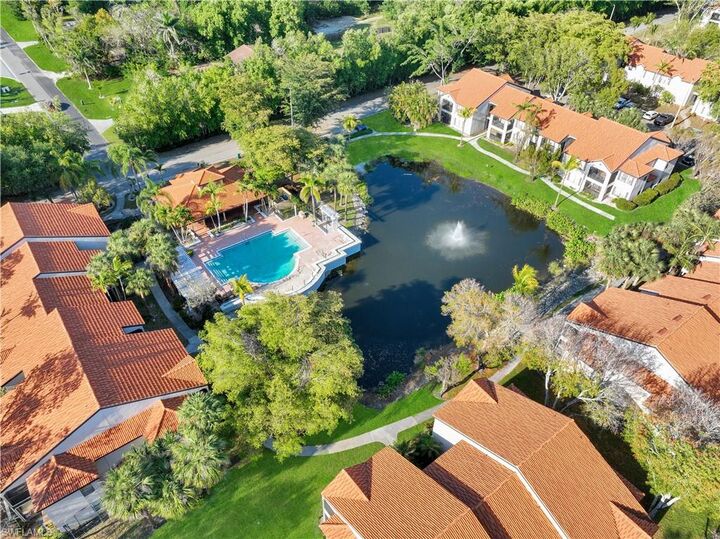 Property Photo:  2058 Arbour Walk Cir 3322  FL 34109 
