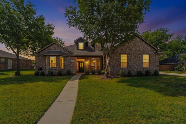 Property Photo: 2114 Sagewood Drive TX 76087