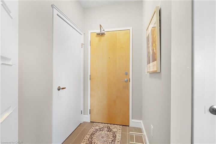 Property Photo:  100 Garment Street 1007  ON N2G 0C3 