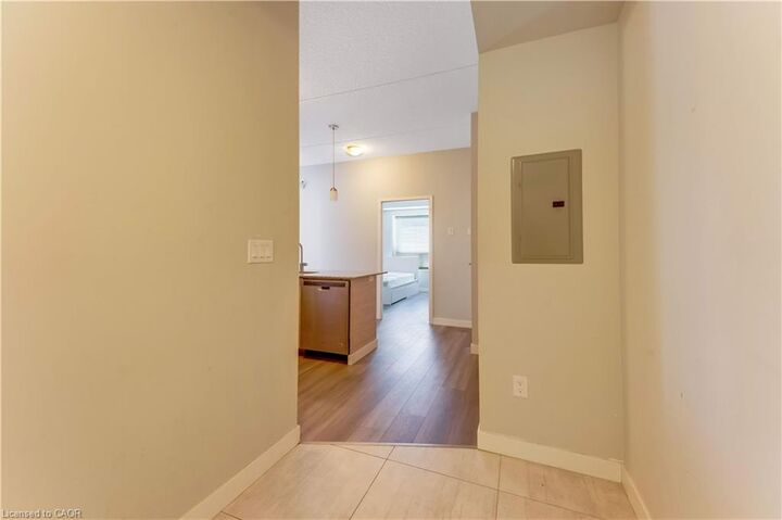 Property Photo:  318 Spruce Street 1102  ON N2L 0E9 