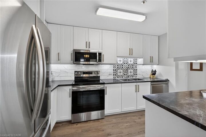 Property Photo:  6 Niagara Street 208  ON L3M 5A4 