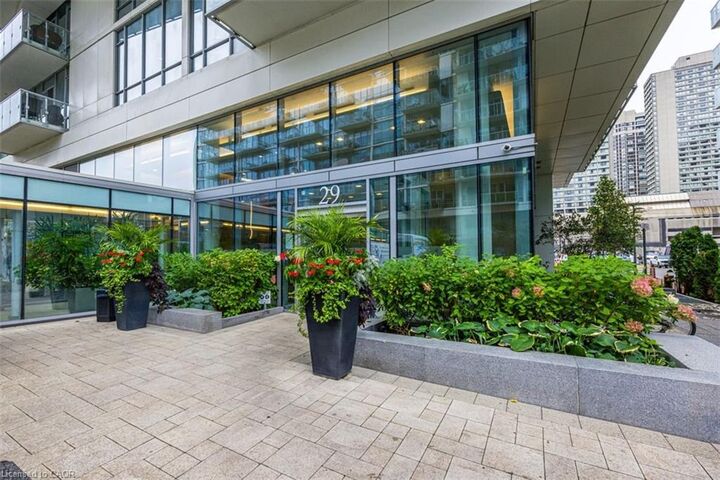 Property Photo:  29 Queens Quay E 1008  ON M5E 0A4 