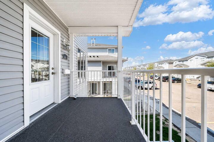 Property Photo:  183 Northlands Pointe NE  AB T1C 0C4 